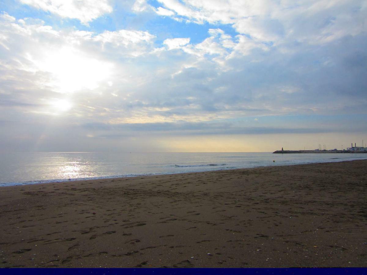 Carihuela Beach 토레몰리노스 외부 사진